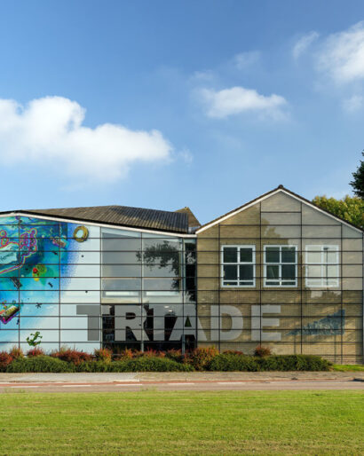 d8b9e344-c718-4383-9678-e5925ff693ae-FB_GHKr_20210916_810_3810_Triade_Triade_gebouw_Voorzijde_1110